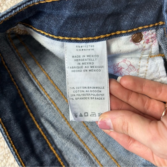 True Religion Skinny Jeans With Flaps Womens 28 Low Rise Blue Denim Dark Wash - Picture 7 of 13
